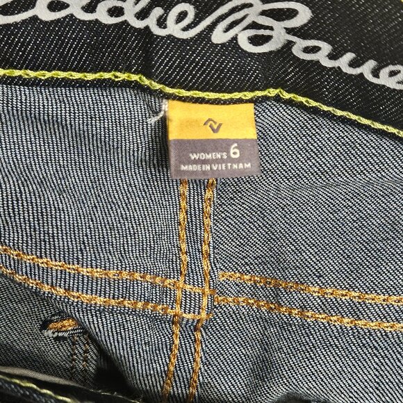Eddie Bauer Elysian Performance Slightly Curvy Slim Straight Jeans Size 6 - Picture 3 of 14